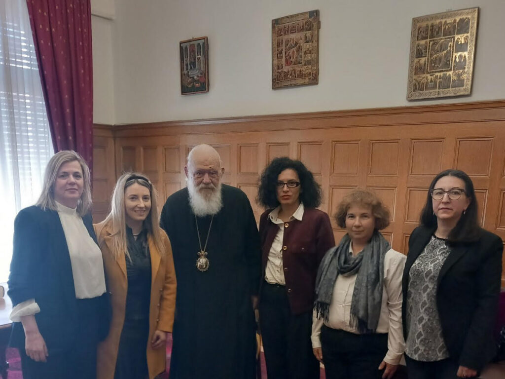 Η θρησκευτική εκπαίδευση στο επίκεντρο συνάντησης θεολόγων με τον Αρχιεπίσκοπο. Ελλείψεις, προκλήσεις και επιπτώσεις στα σχολεία.